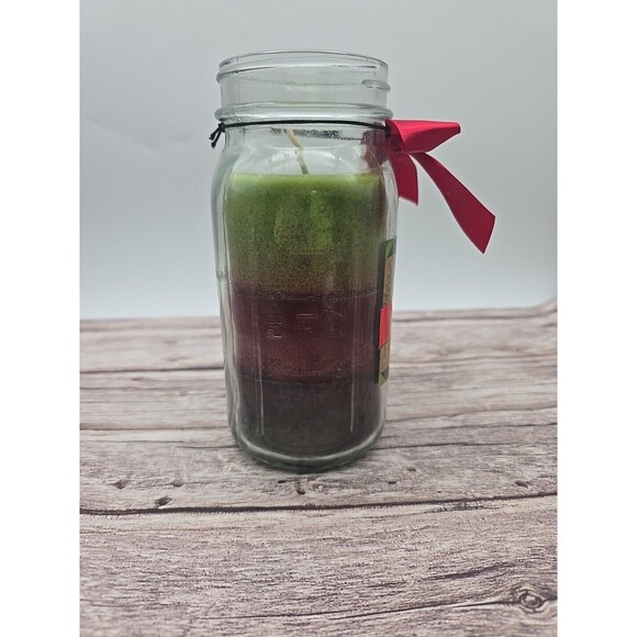 Tuscany Candle "Peppermint Twist" Layered Jar Candle 16oz NEW - Picture 4 of 10